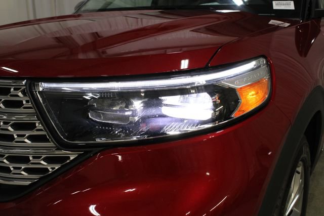 Used 2023 Ford Explorer Limited w/ Limited Technology Package image 33