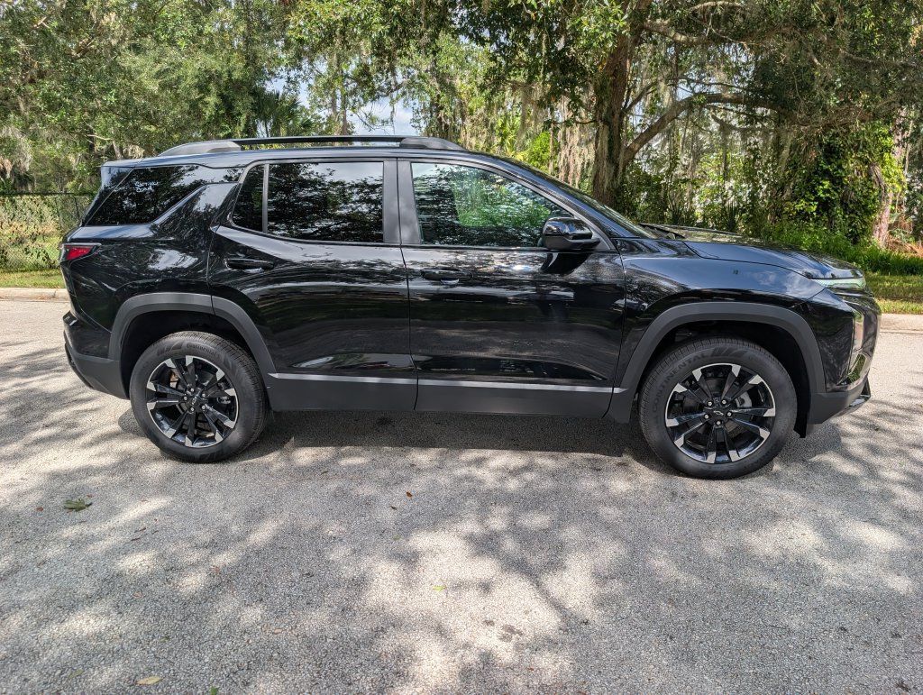 New 2027 Chevrolet Equinox RS FWD image 10
