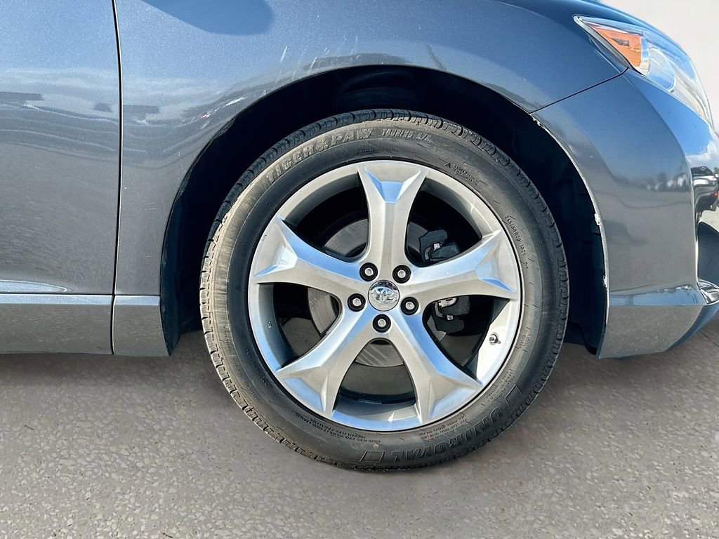 Used 2012 Toyota Venza LE image 29