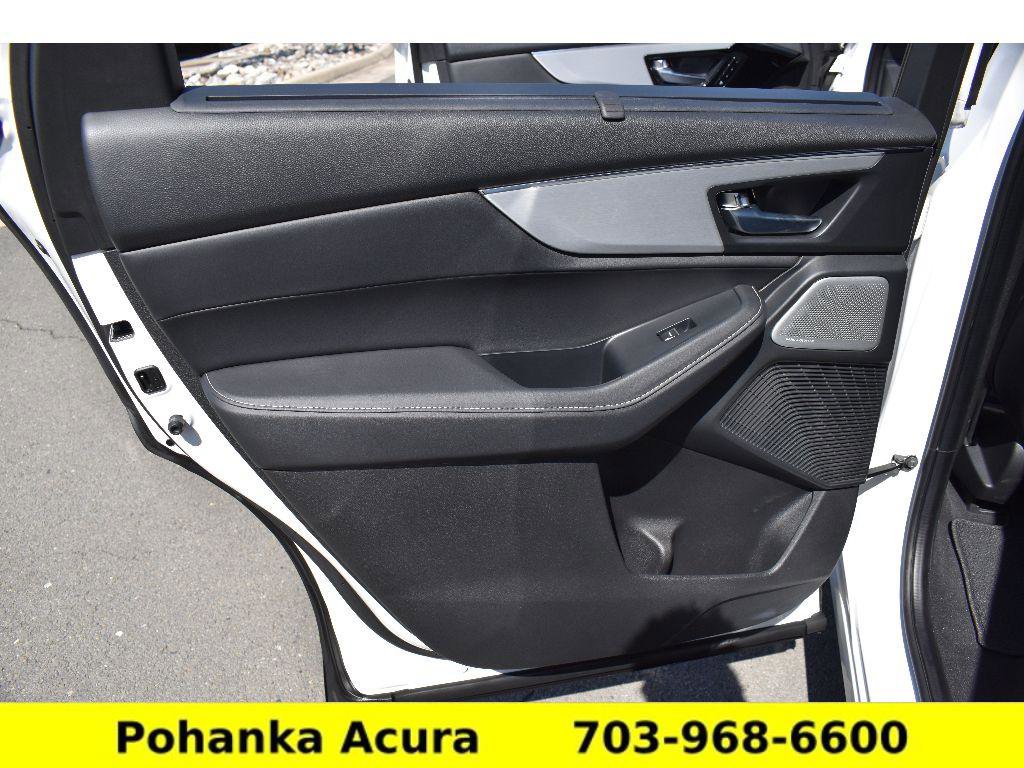 Certified 2025 Acura MDX FWD w/ Technology Package image 29