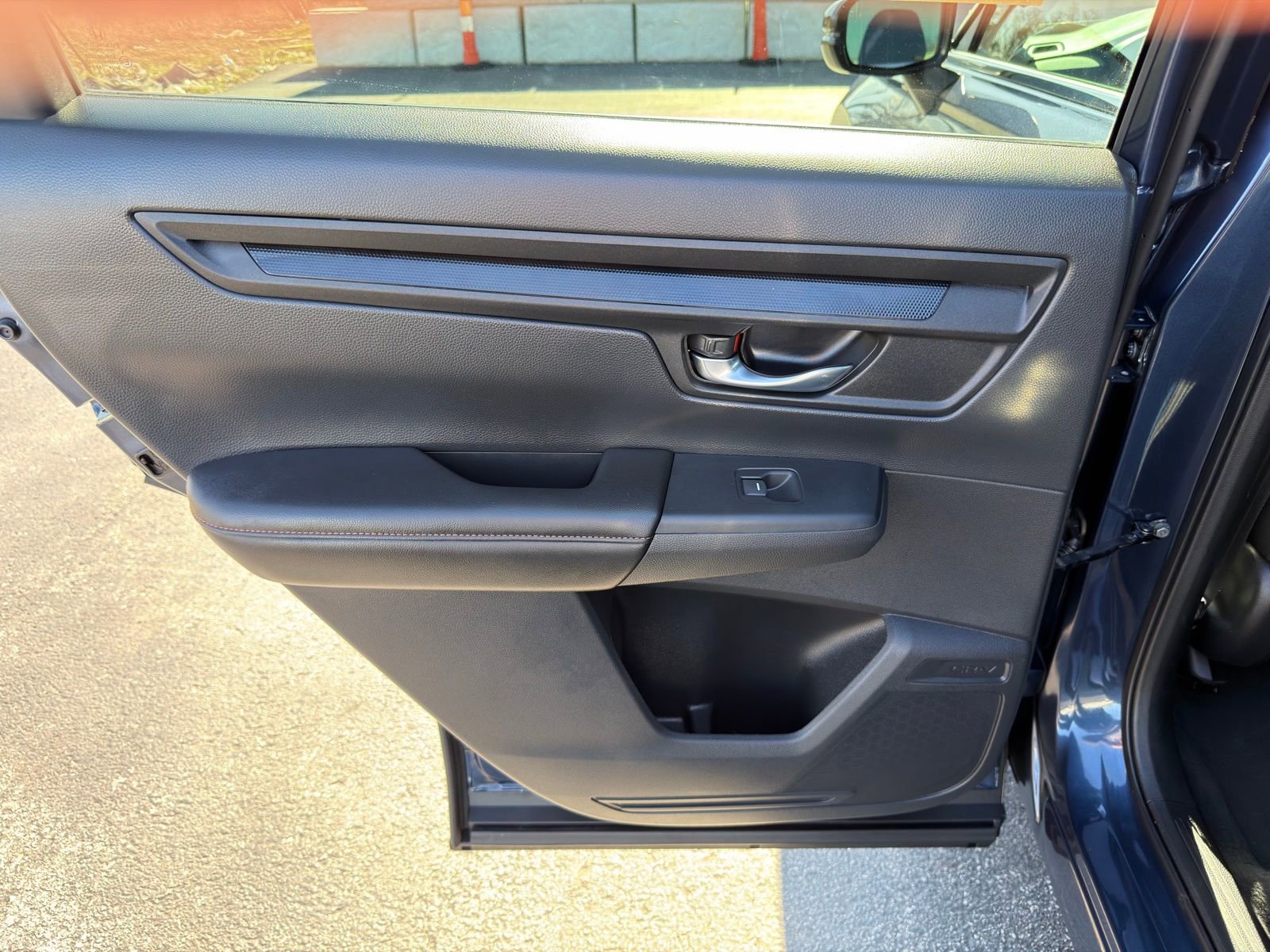 Used 2025 Honda CR-V Sport image 29