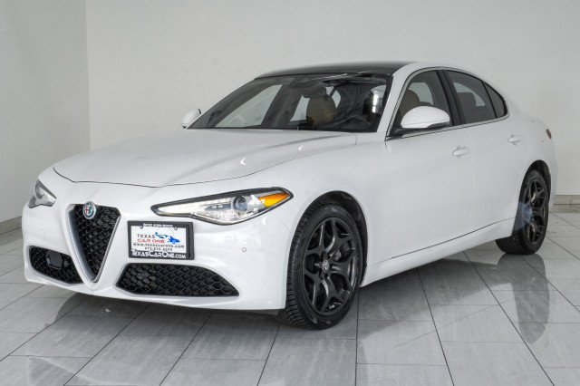 Used 2021 Alfa Romeo Giulia Ti AWD/4WD image 4