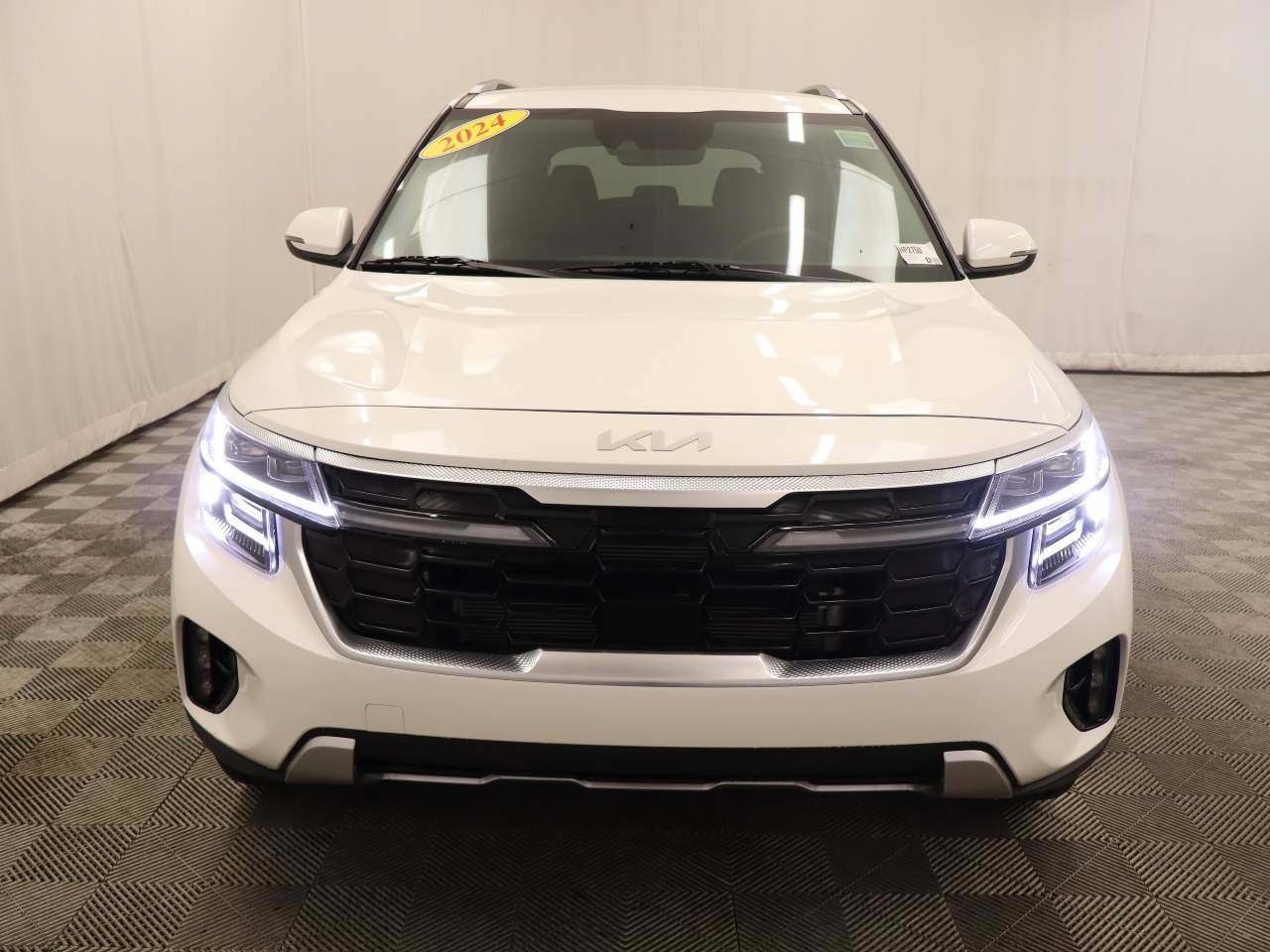 Used 2024 Kia Seltos SX AWD/4WD image 4