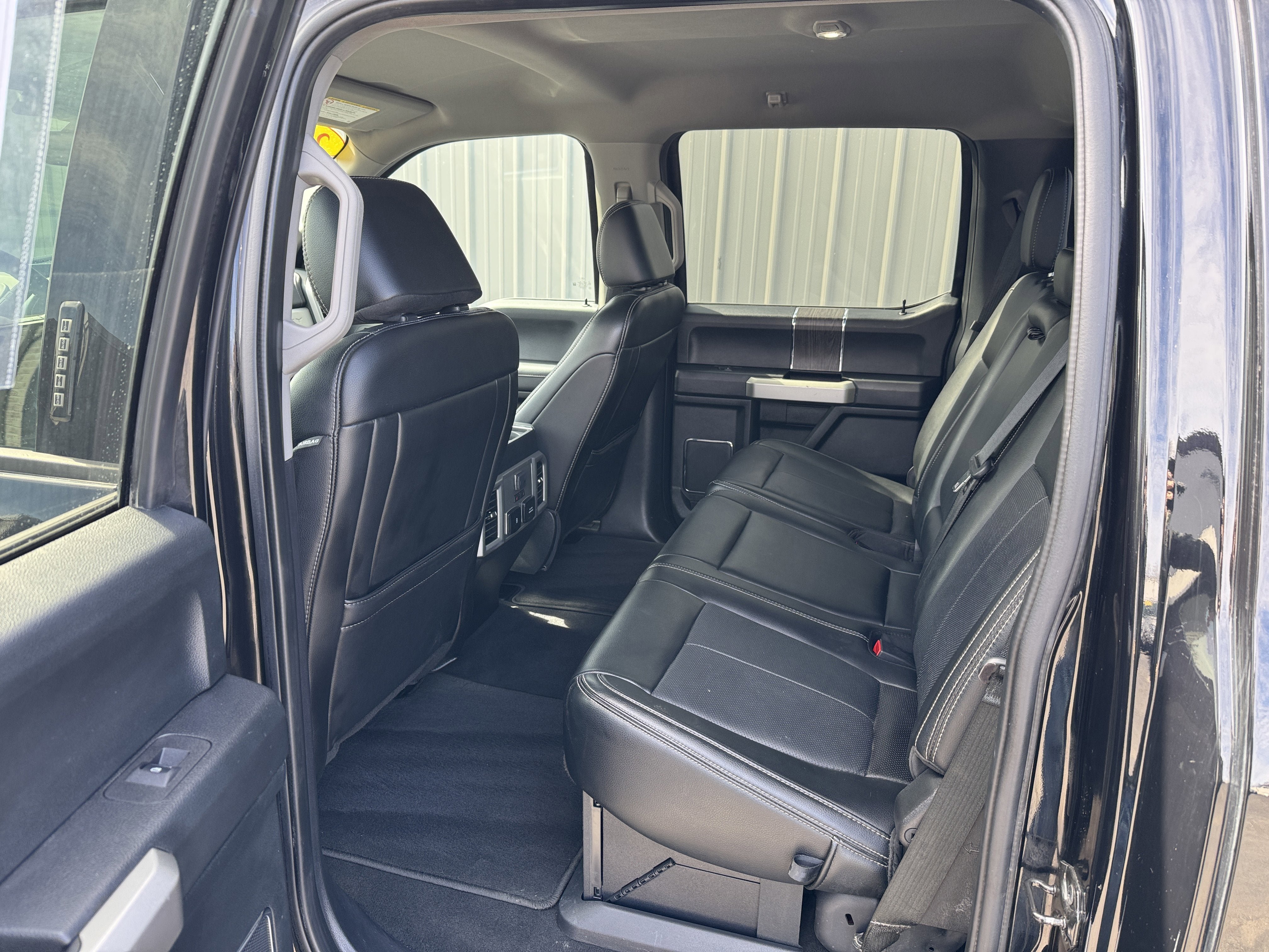 Used 2021 Ford F350 Lariat w/ Chrome Package AWD/4WD image 34