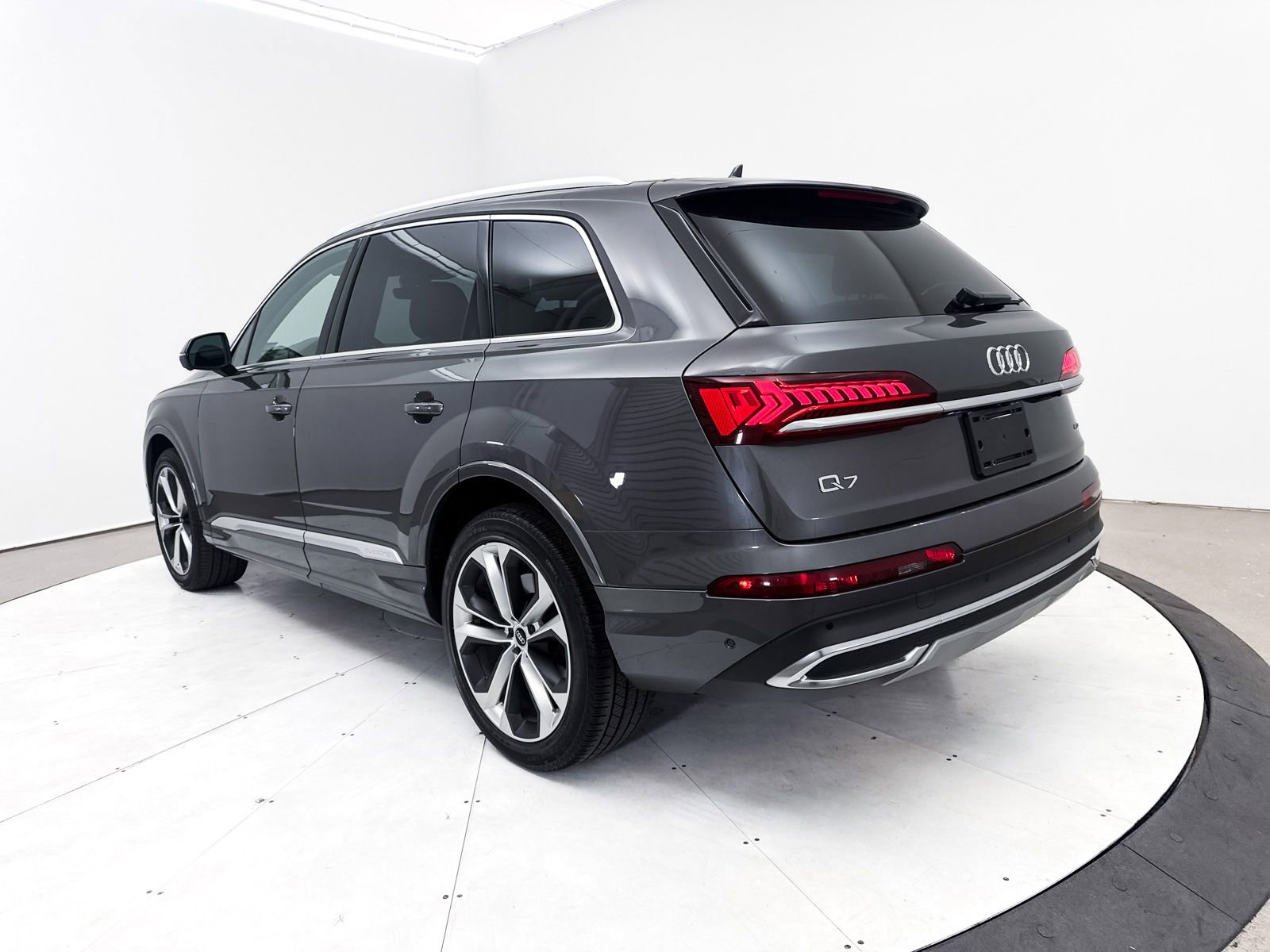 Used 2023 Audi Q7 3.0T Premium Plus AWD/4WD image 20
