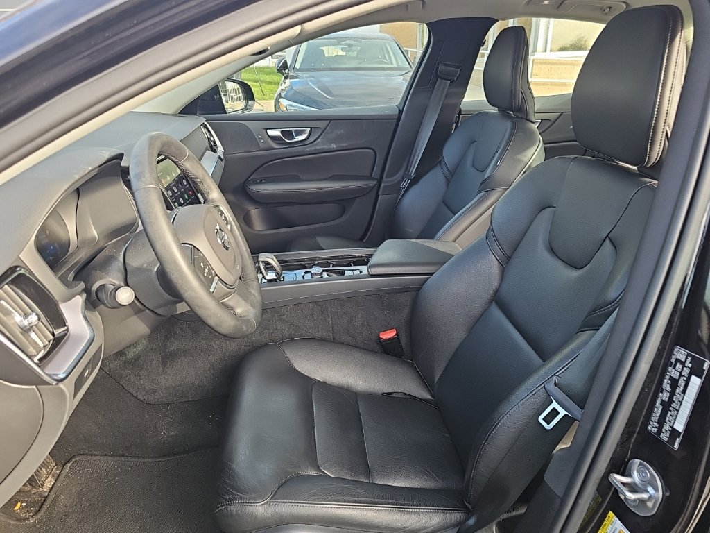 Used 2024 Volvo S60 B5 Core w/ Climate Package AWD/4WD image 3