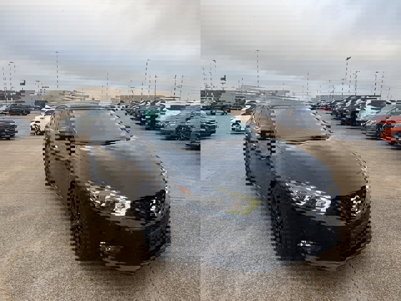 Used 2018 Nissan Maxima SR w/ Midnight Edition image 1