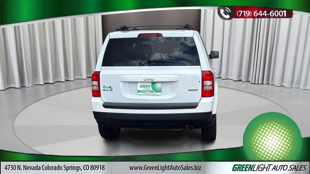 Used 2015 Jeep Patriot Latitude AWD/4WD image 4