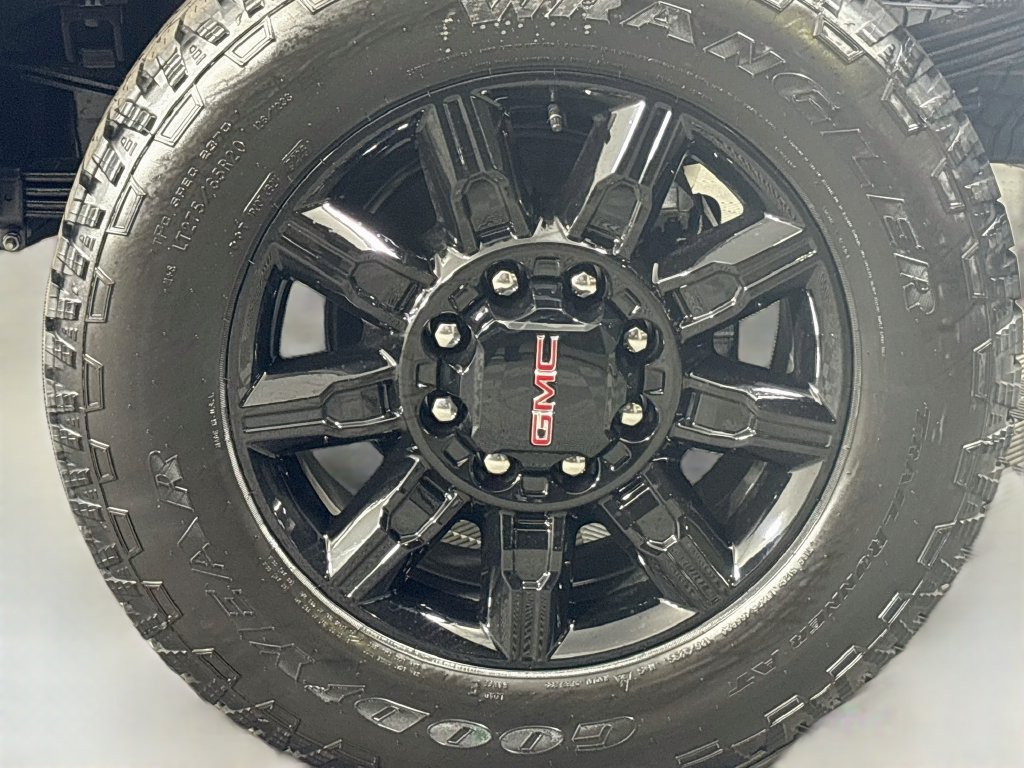New 2026 GMC Sierra 3500 AT4 w/ AT4 Premium Plus Package AWD/4WD image 32