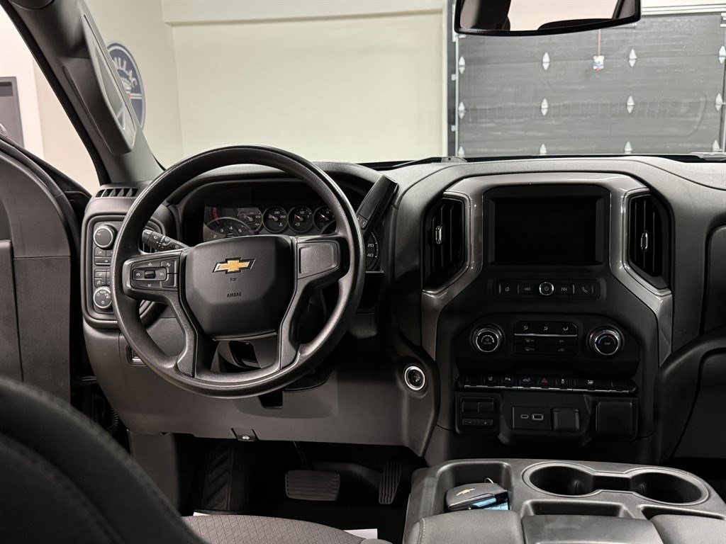 Used 2024 Chevrolet Silverado 2500 Custom w/ Custom Value Package AWD/4WD image 31