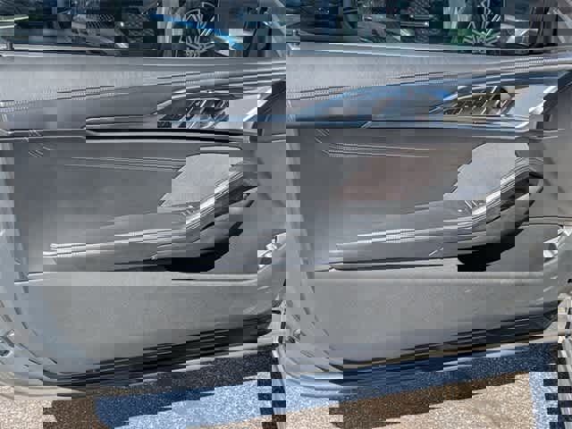 Used 2022 BMW M850i xDrive Convertible w/ Driving Assistance Package image 34