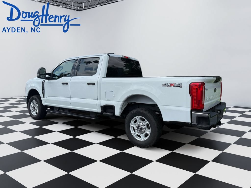 Used 2026 Ford F250 XLT AWD/4WD image 3