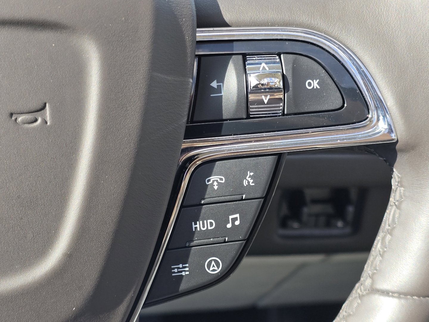 Used 2023 Lincoln Navigator Black Label image 16