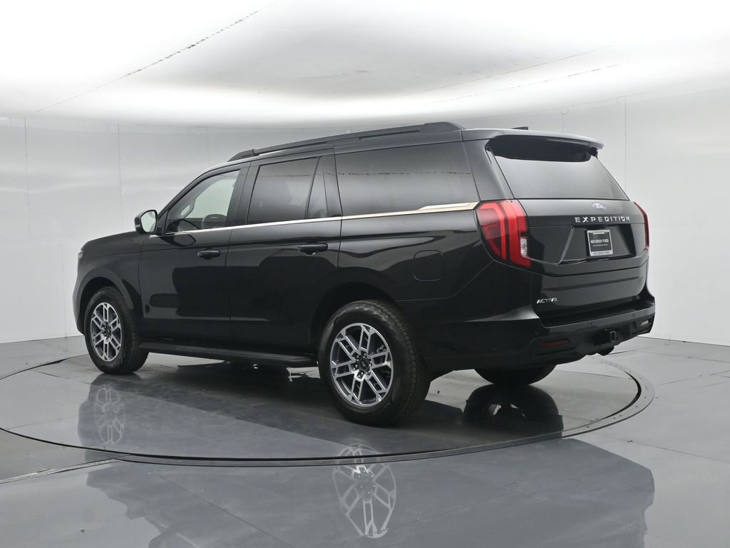 Used 2025 Ford Expedition Active AWD/4WD image 7