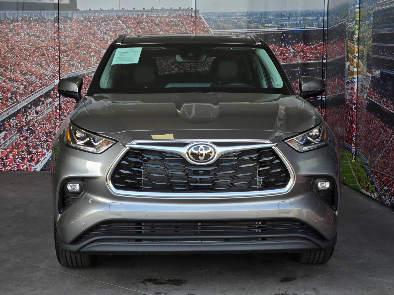 Certified 2026 Toyota Highlander Limited AWD/4WD image 3