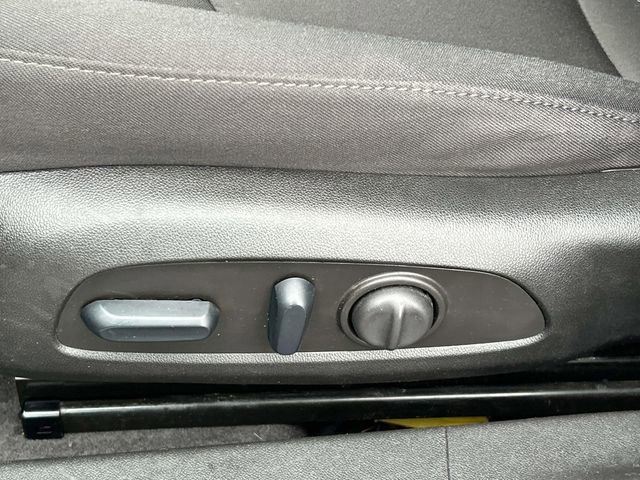 Used 2023 Chevrolet Malibu LT image 28