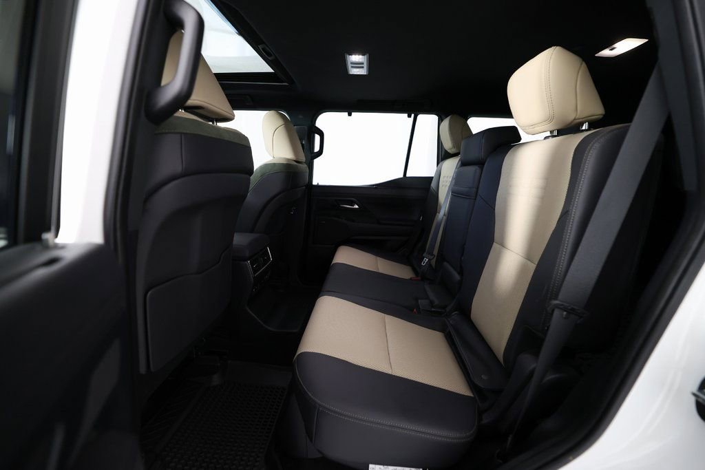 Used 2024 Lexus GX 550 AWD/4WD image 14