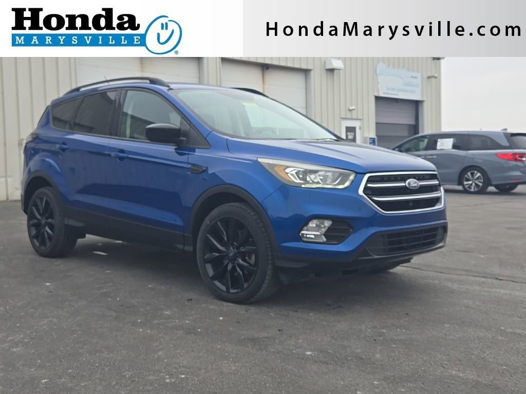 Used 2017 Ford Escape SE w/ Equipment Group 201A image 1