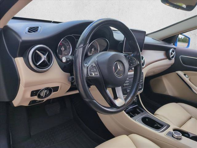Used 2016 Mercedes-Benz GLA 250 image 10