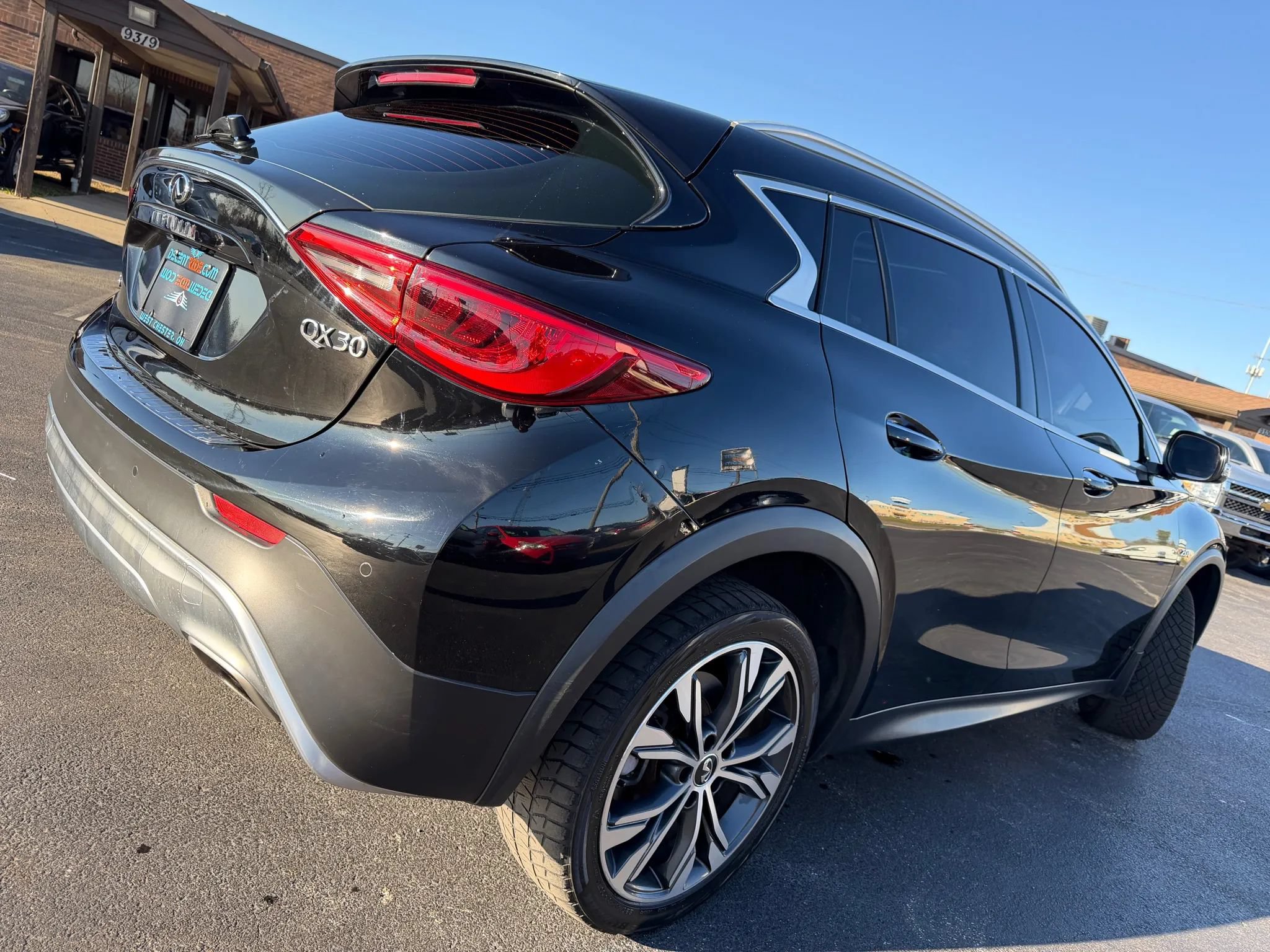 Used 2018 INFINITI QX30 Premium w/ Navigation Package AWD/4WD image 52