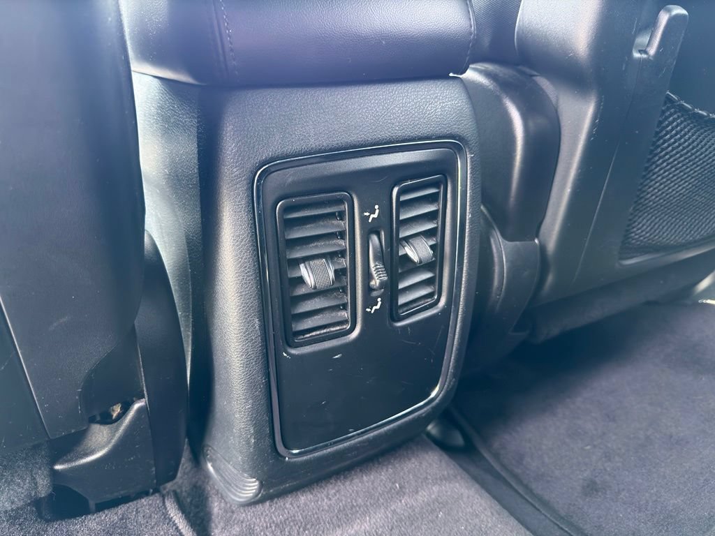 Used 2017 Jeep Grand Cherokee Laredo AWD/4WD image 27