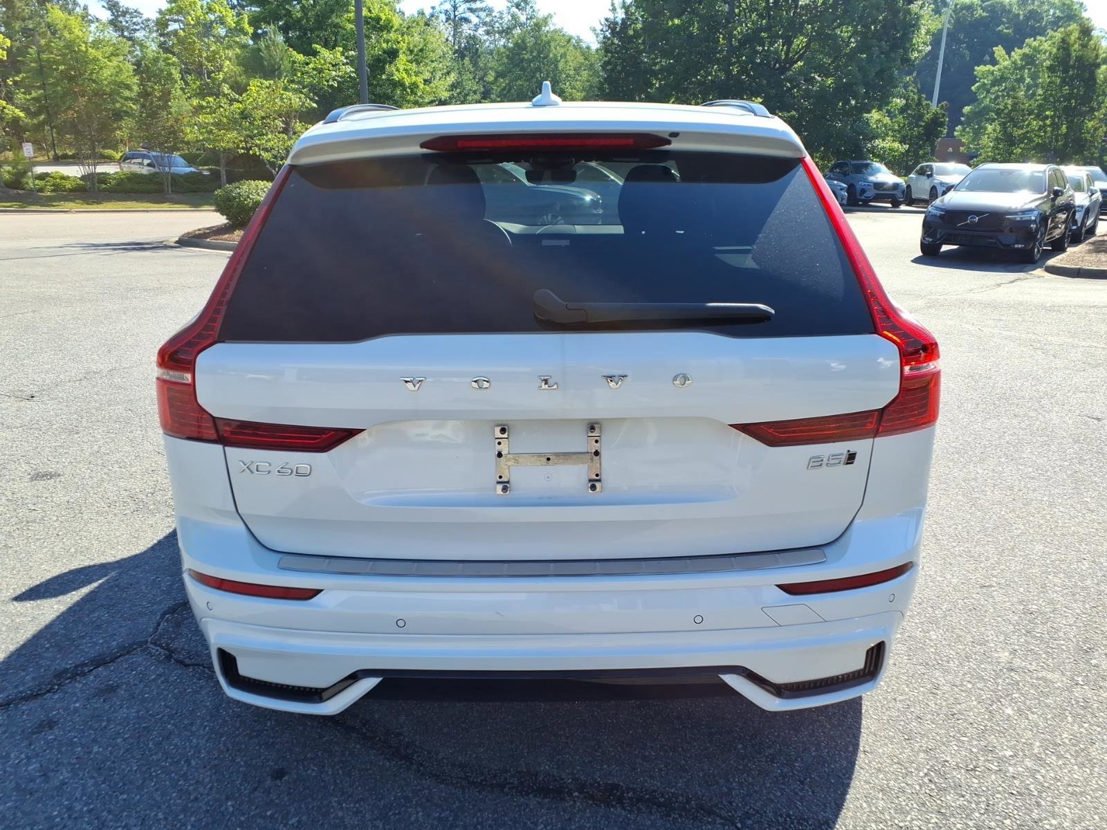 Used 2024 Volvo XC60 B5 Plus w/ Protection Package Premier AWD/4WD image 4