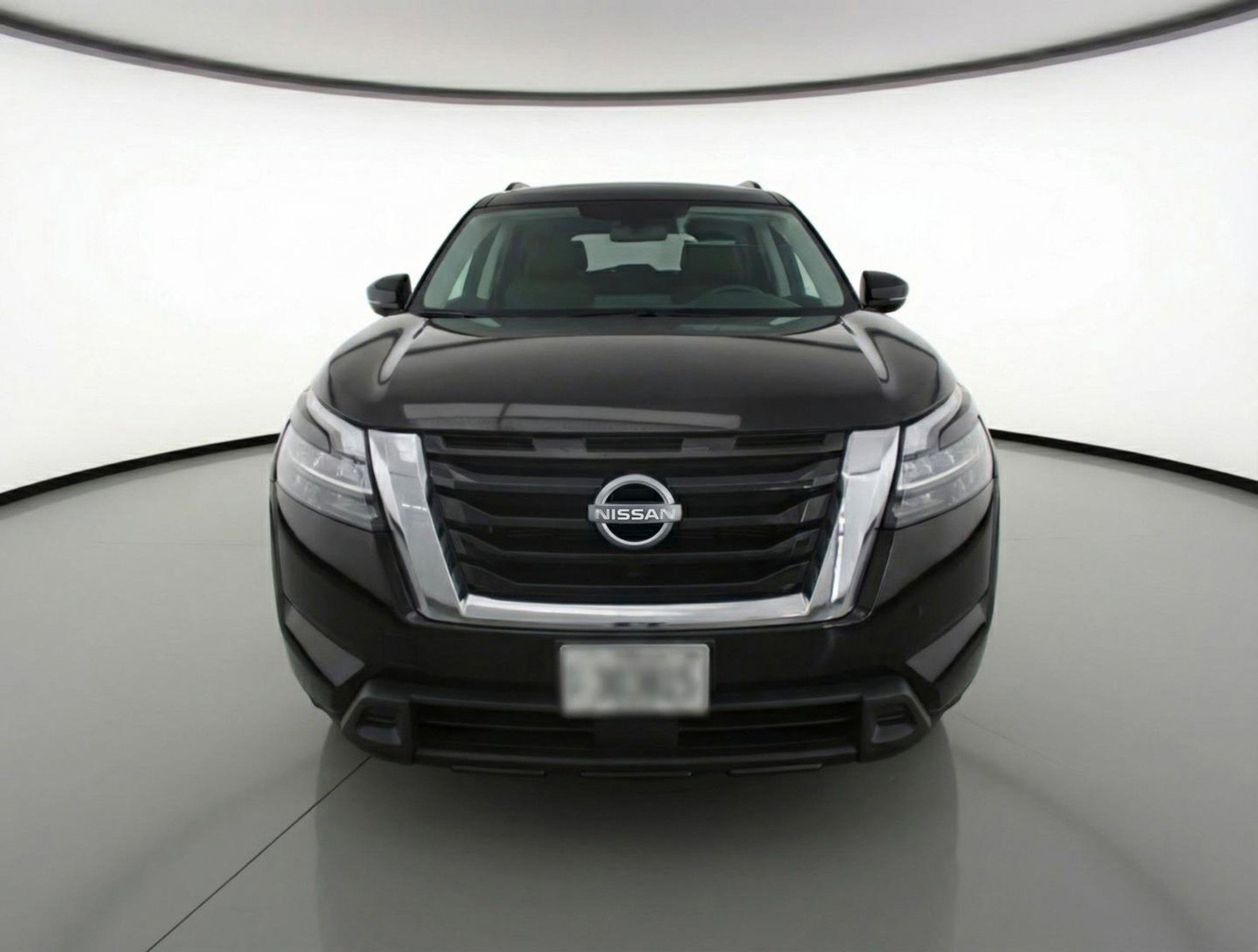Used 2025 Nissan Pathfinder SV AWD/4WD image 2