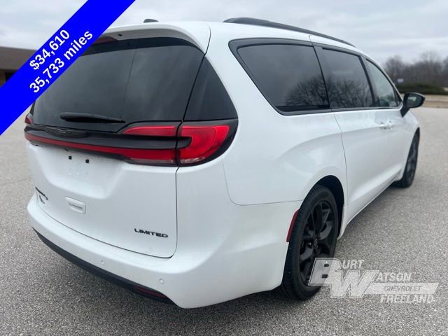 Used 2025 Chrysler Pacifica Limited FWD image 6