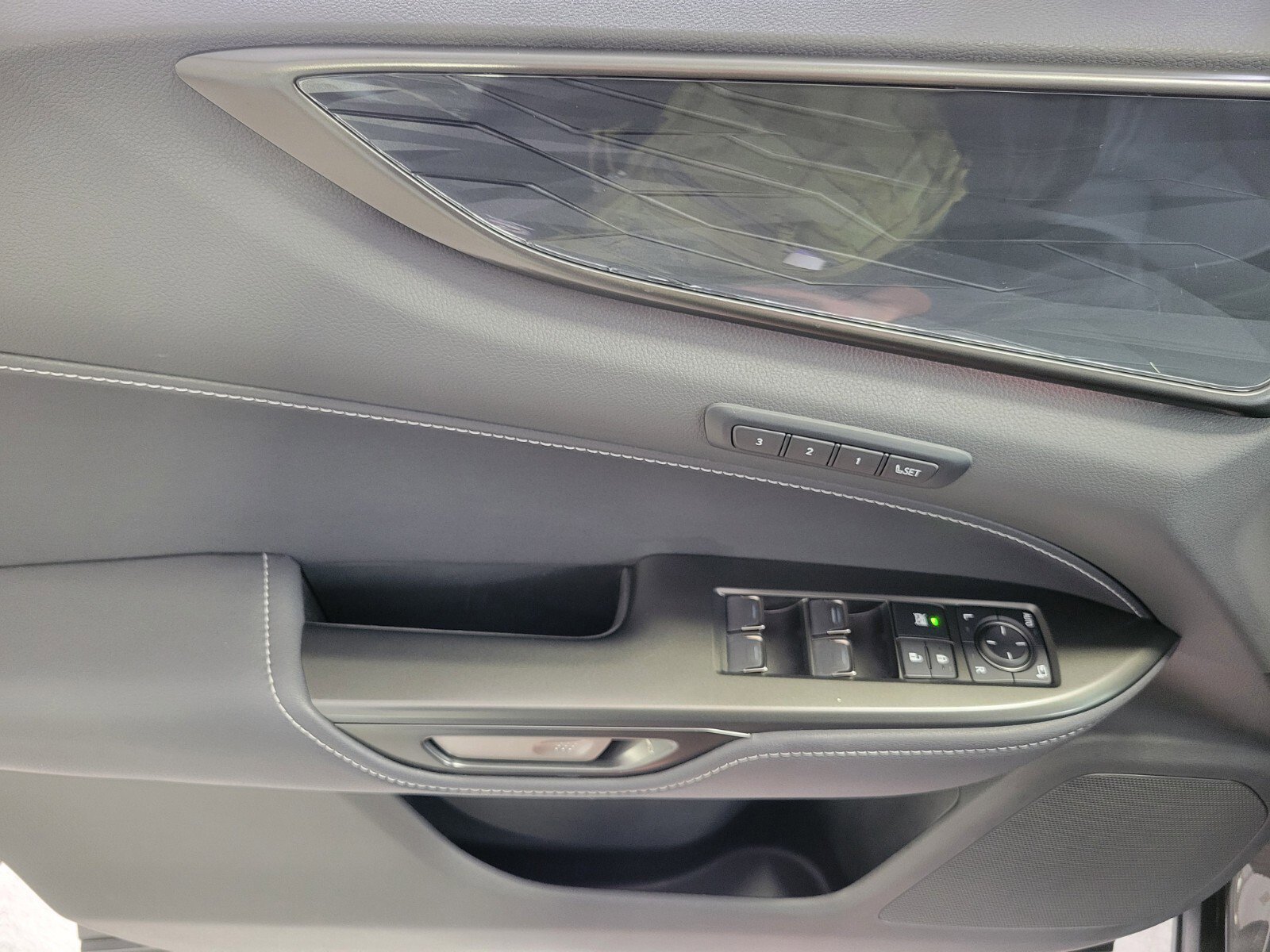 Certified 2025 Lexus NX 350 AWD w/ Premium Package image 19