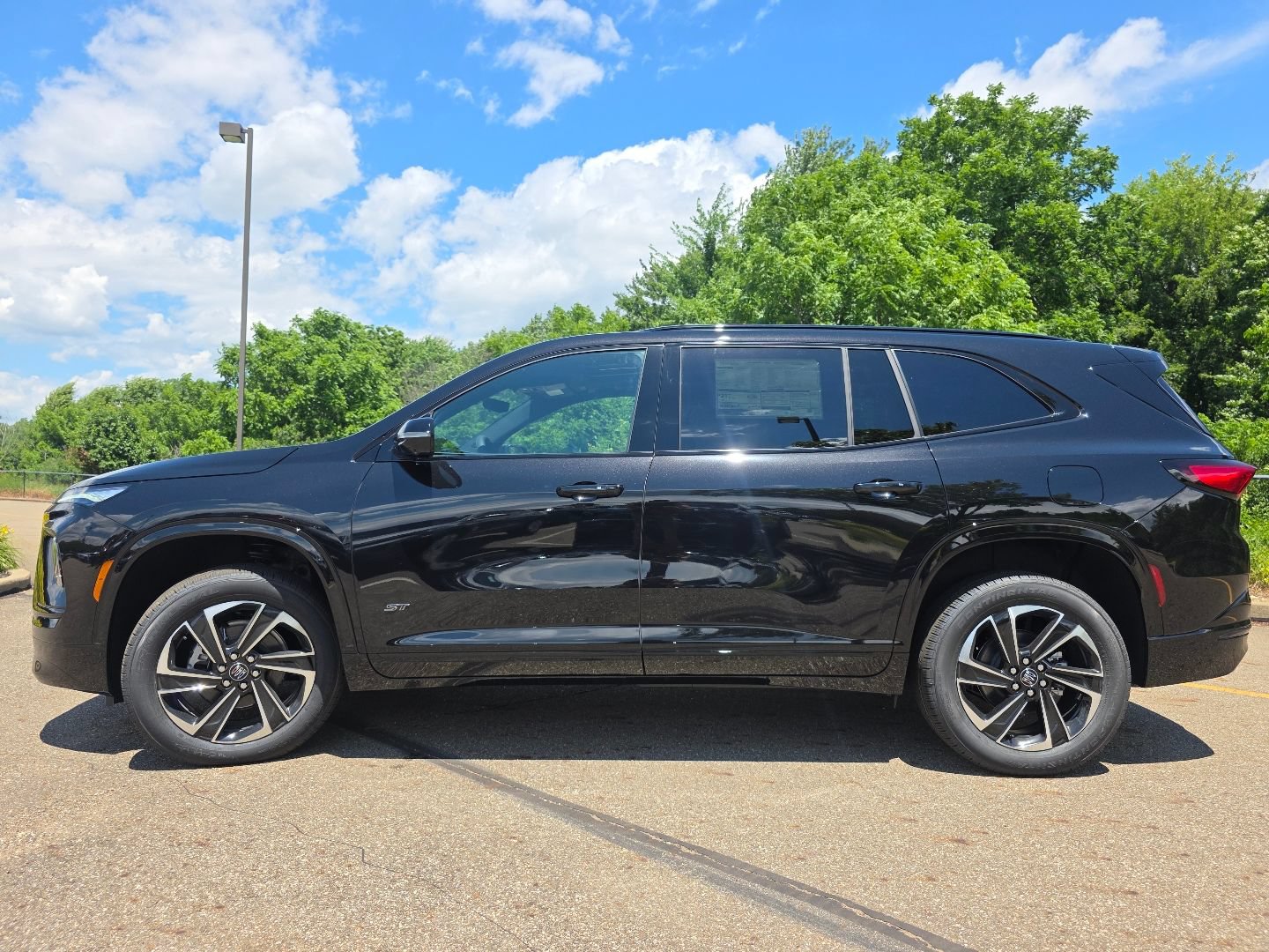 New 2026 Buick Enclave Sport Touring w/ Power Package AWD/4WD image 15