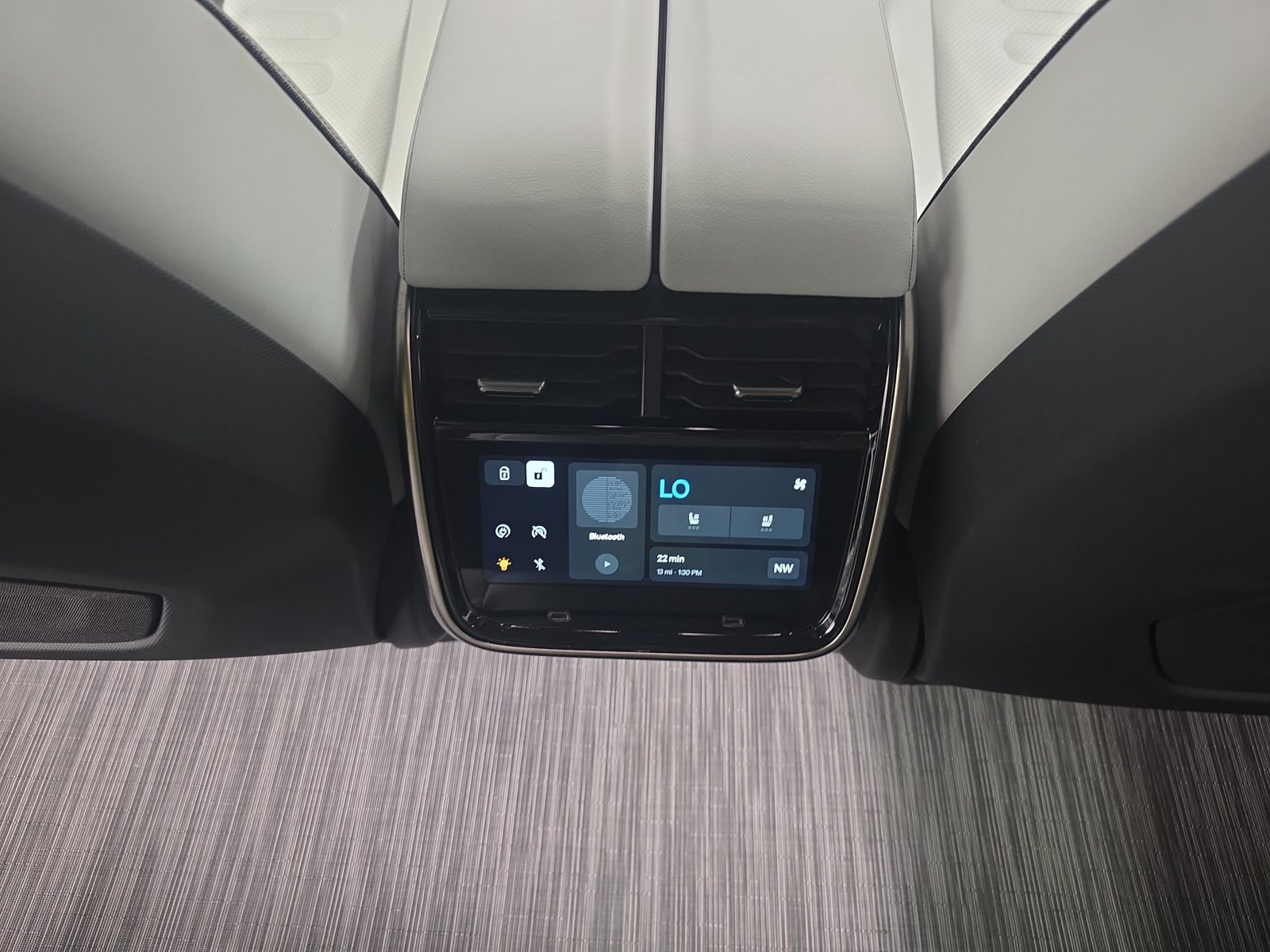 Used 2022 Rivian R1T Adventure AWD/4WD image 28