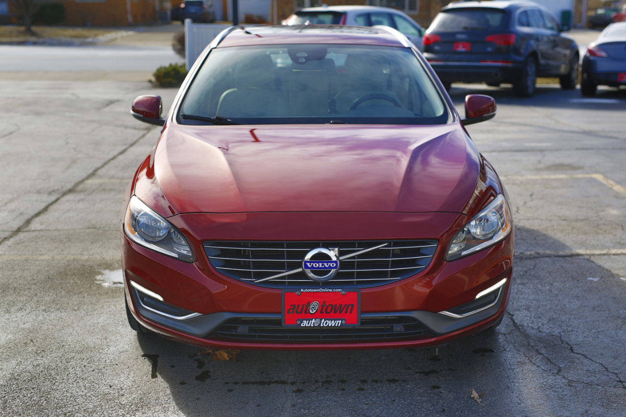 Used 2015 Volvo V60 T5 Premier Plus image 2