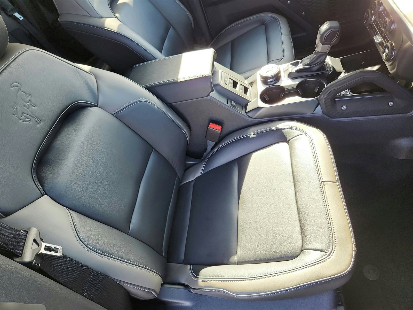 New 2025 Ford Bronco Outer Banks w/ Sasquatch Package image 25