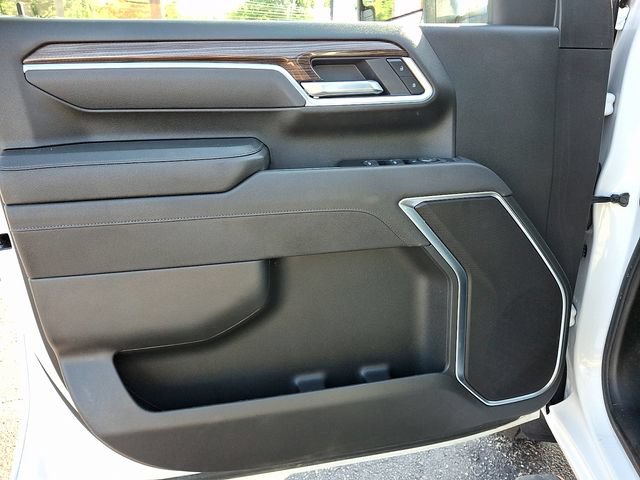 Used 2025 Chevrolet Silverado 2500 LT w/ Convenience Package AWD/4WD image 13