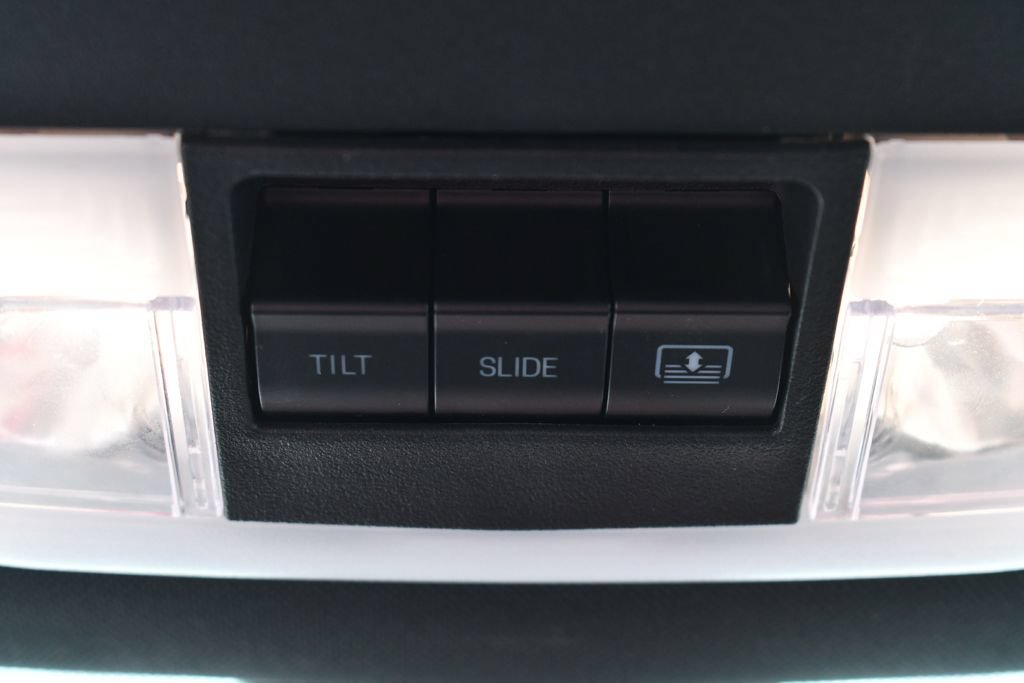Used 2019 Ford Explorer Platinum AWD/4WD image 35