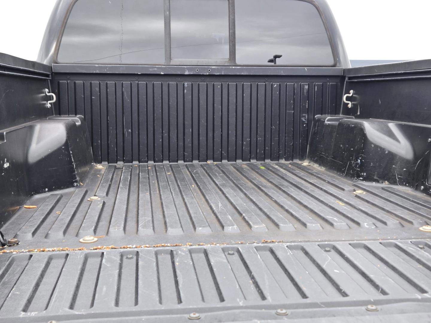 Used 2022 Toyota Tacoma SR w/ SR Convenience Package image 10