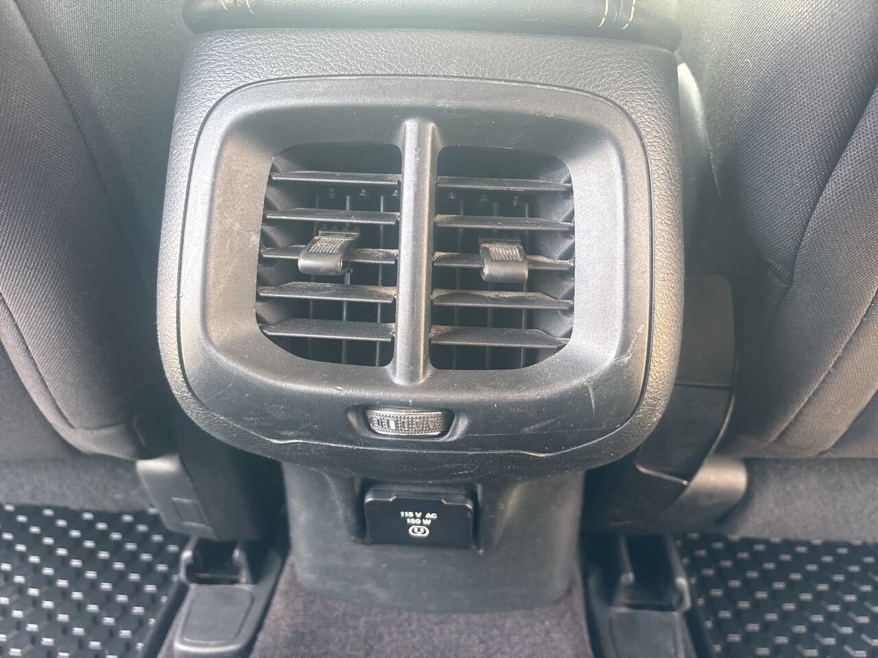 Used 2016 Jeep Cherokee Latitude w/ Cold Weather Group image 26