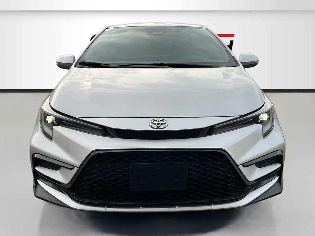Used 2024 Toyota Corolla SE image 2