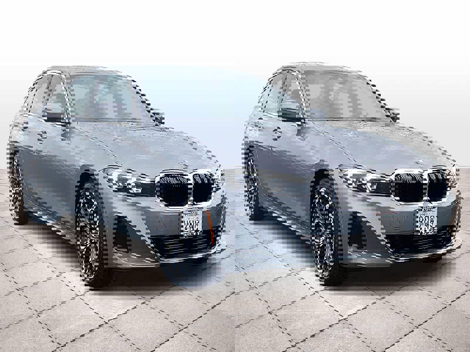 Used 2025 BMW 330i Sedan w/ Premium Package RWD image 2