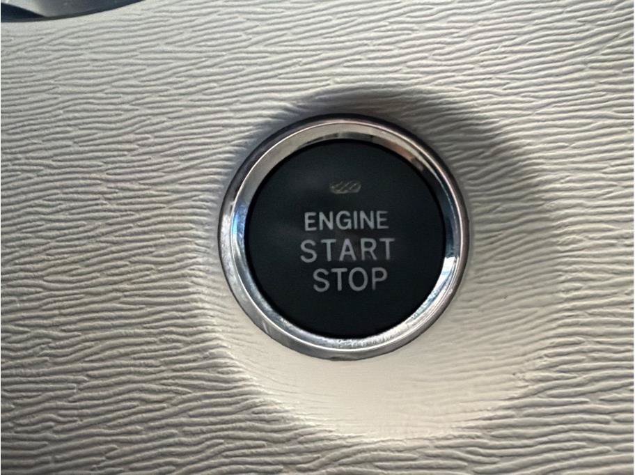 Used 2014 Toyota Sienna XLE FWD image 23