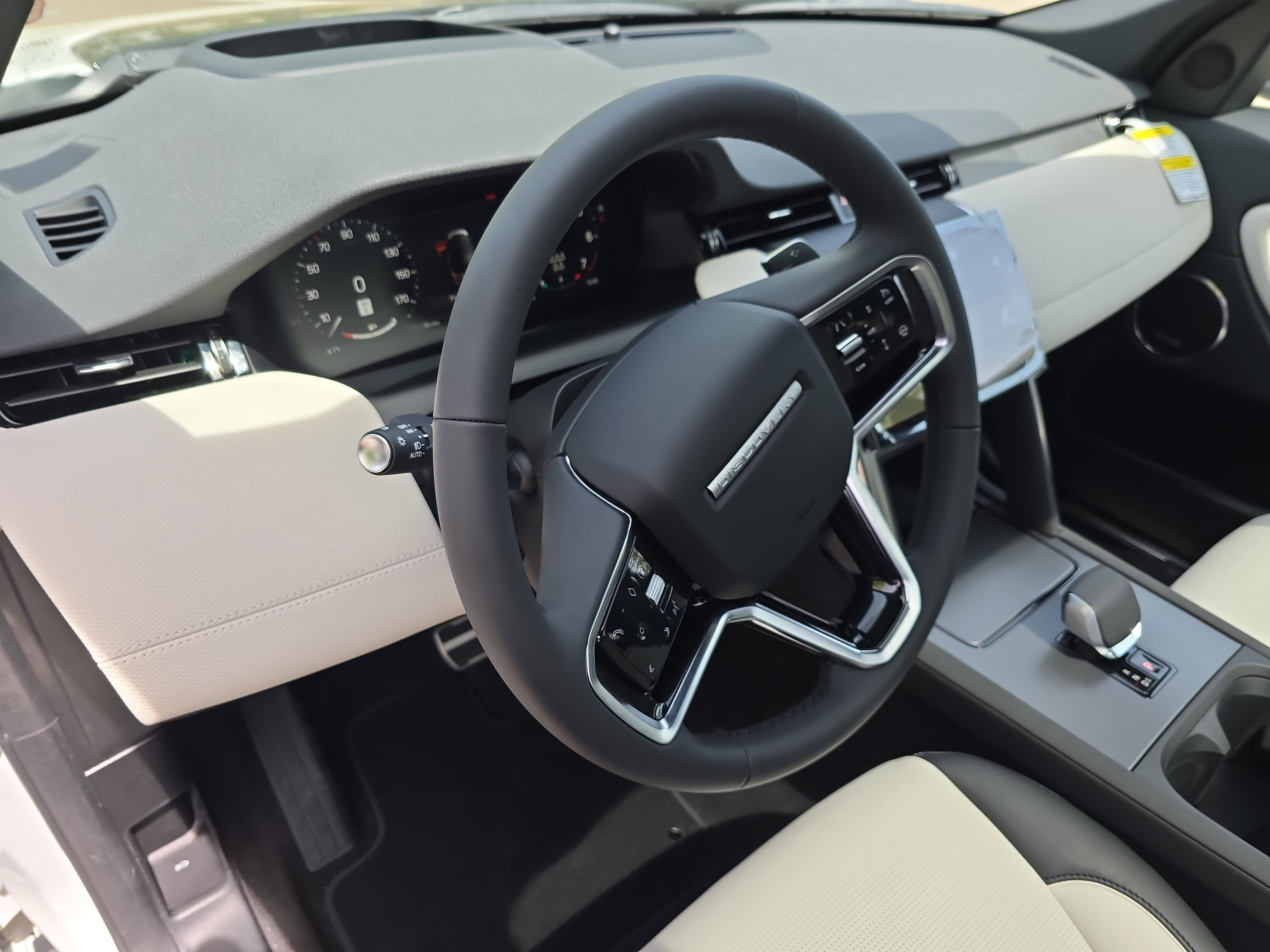 New 2026 Land Rover Discovery Sport Landmark AWD/4WD image 16
