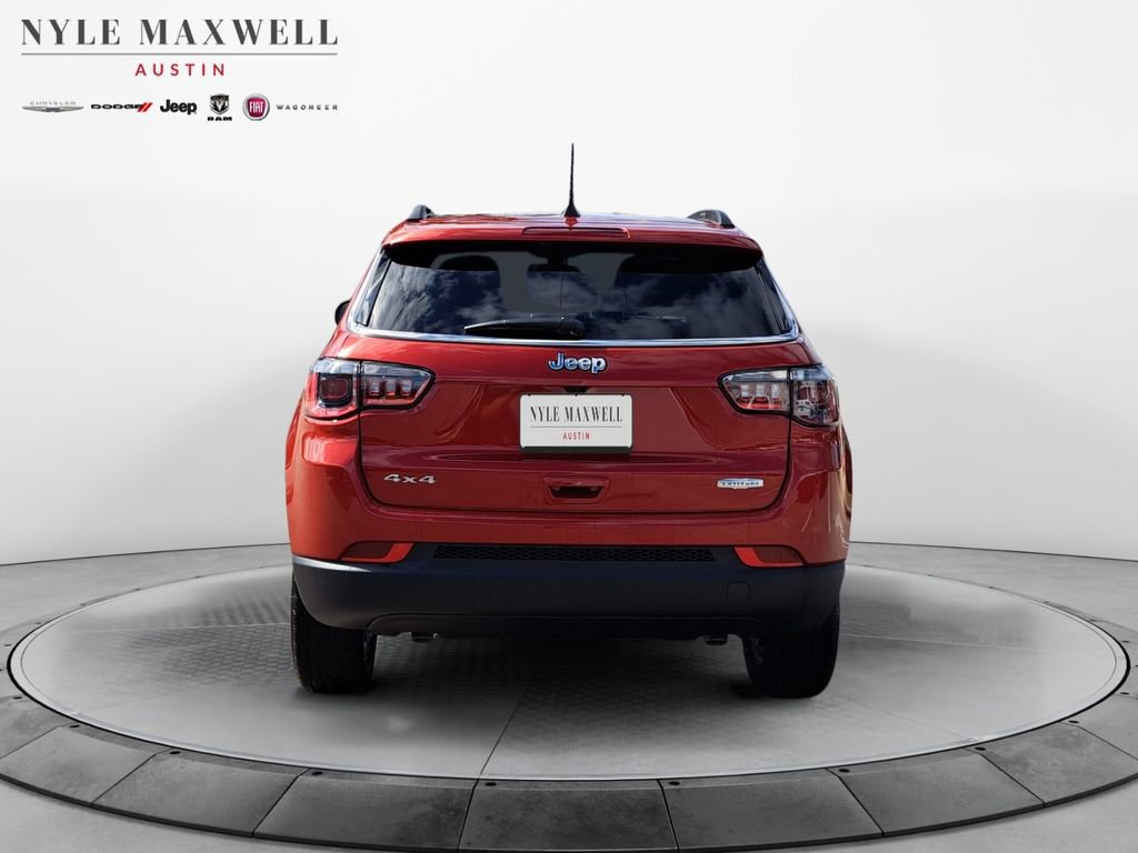 New 2026 Jeep Compass Latitude image 13