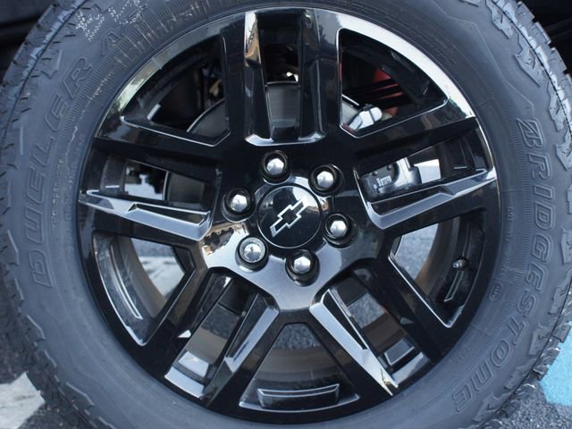 New 2026 Chevrolet Silverado 1500 Custom Trail Boss w/ LPO, Dark Essentials Package image 8