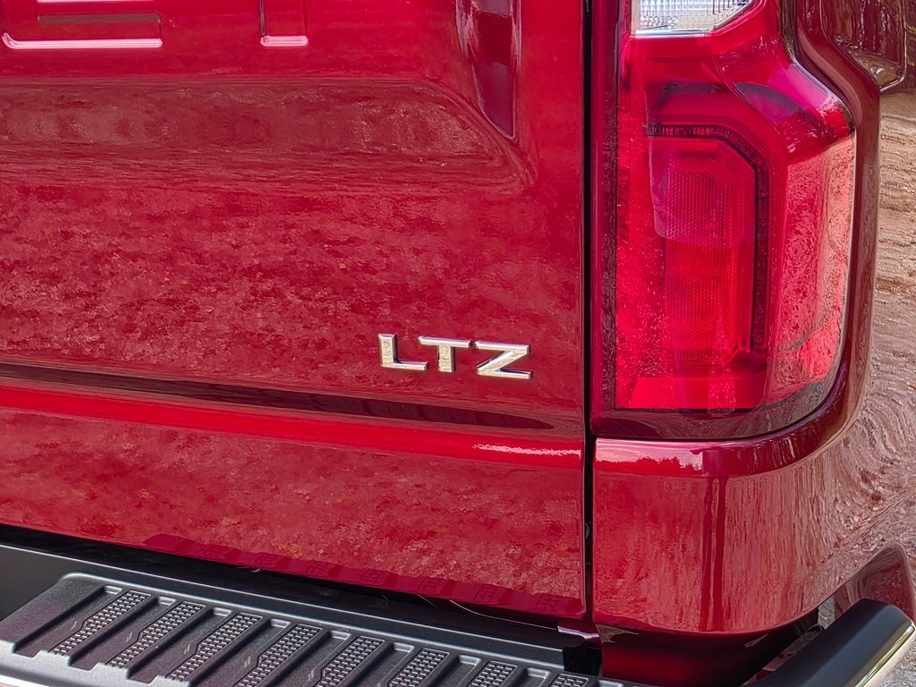 New 2026 Chevrolet Silverado 1500 LTZ w/ LTZ Premium Package image 7