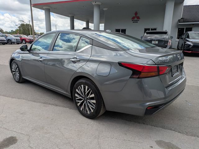 Used 2024 Nissan Altima 2.5 SV FWD image 6