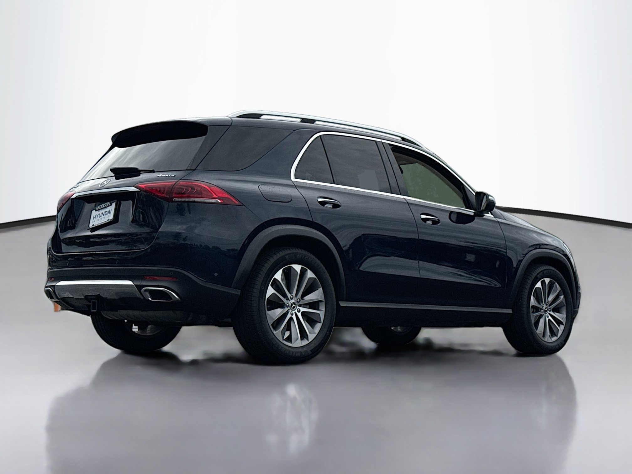 Used 2022 Mercedes-Benz GLE 450 4MATIC image 2