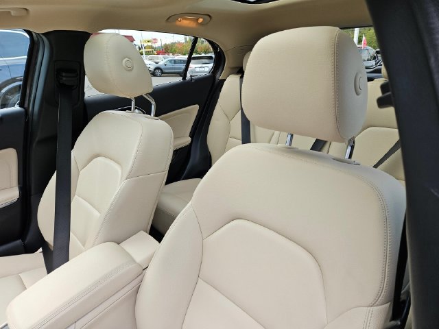 Used 2015 Mercedes-Benz GLA 250 4MATIC image 17