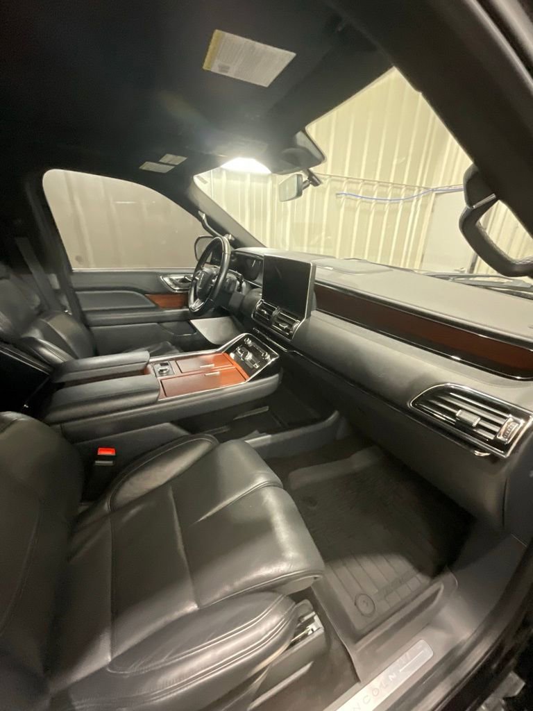 Used 2022 Lincoln Navigator L Reserve image 16