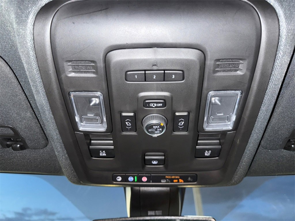 Used 2021 Chevrolet Tahoe RST w/ Luxury Package image 18