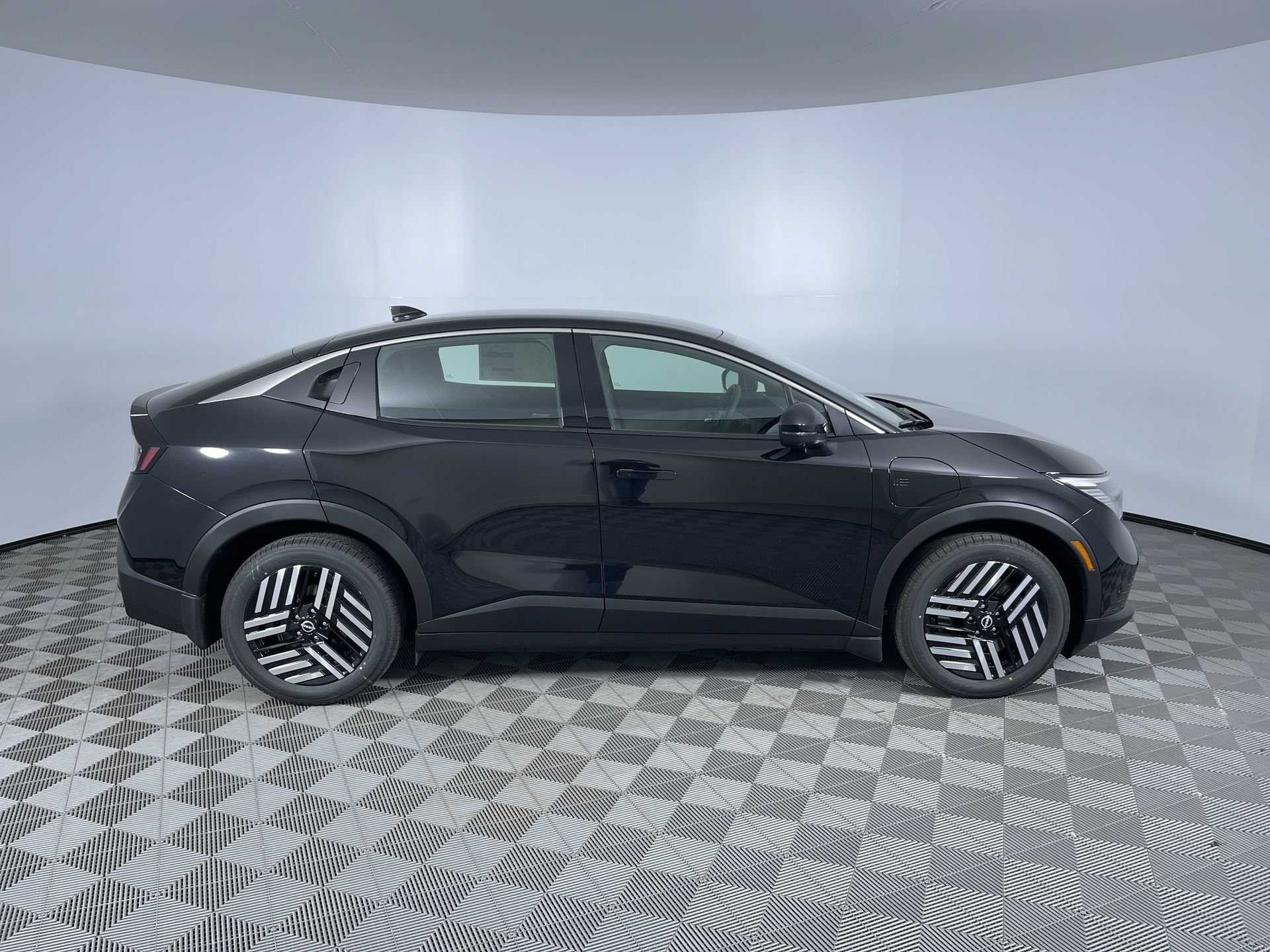 New 2026 Nissan Leaf SV+ w/ Floor Mat Package (SV+) FWD image 10